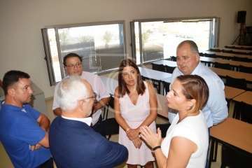 Miembros de la familia de Tito Galván mantuvieron este lunes un encuentro con directora general de Emergencias, alcaldesa y concejal de Seguridad (Foto TA)